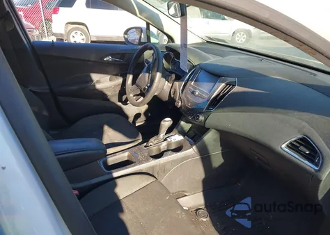 2018 Chevrolet Cruze Lt Auto z USA, uszkodzony, nr VIN 1G1BE5SM3J7108556